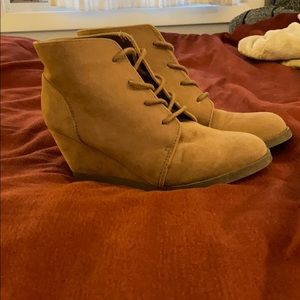 Madden girl Suede two inch wedges